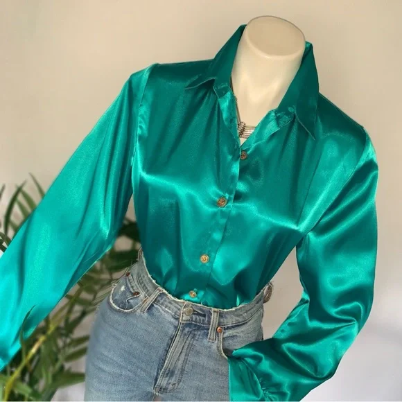 v i n t a g e :: Vibrant Buttoned Satin Secretary Blouse